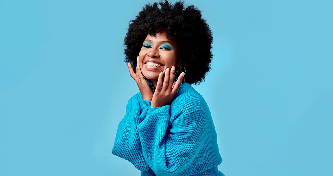 Cabelo preto e cabelo preto azulado: saiba como adotar o visual | L'Oréal Paris
